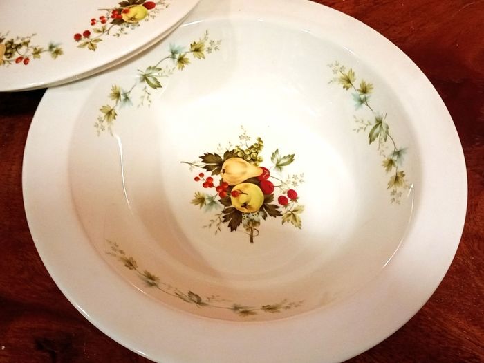 Vintage Royal Doulton Miramont 32 piece Dinner Set. Translucent China.
