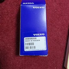 Volvo XC90 Gen 2033 to 2014. Headlight washer noozle and cover. Genuine parts. Brand new