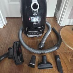 Miele c3 vacuum cleaner
