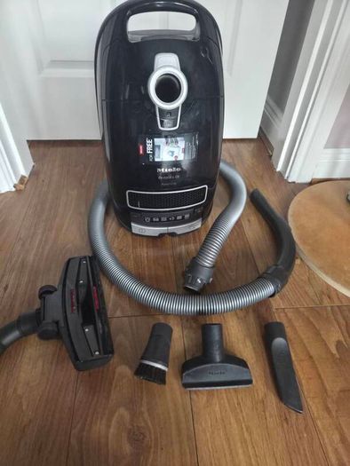 Miele c3 vacuum cleaner