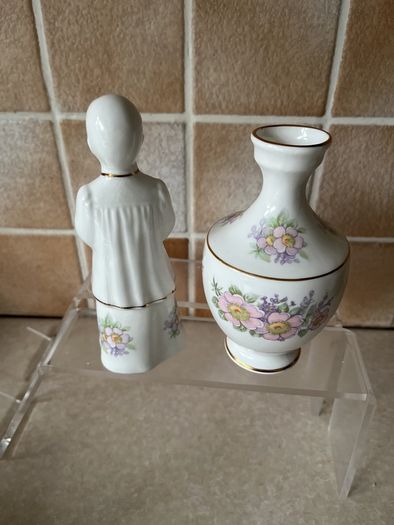 Vintage Royal Tara " Irish Blossom " Swan Choir Boy & Vase