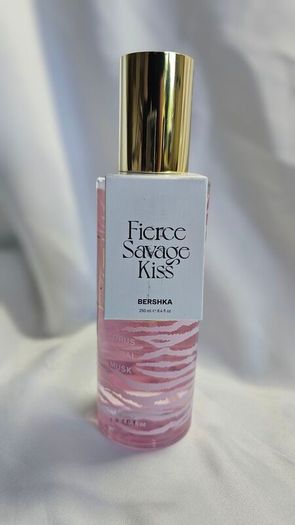 Bundle Deal  Stradivarius Radiance Vanilla 100 ml and Bershka Body Mists 250ml