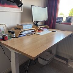 Standing desk