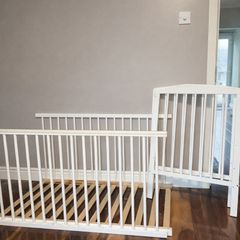 Free baby cot