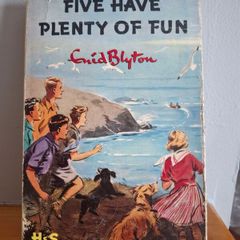 Famous Five Vintage