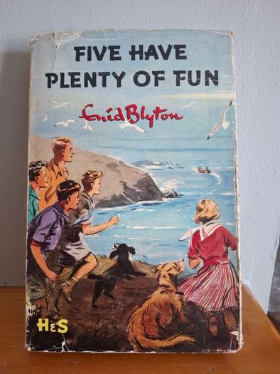 Famous Five Vintage