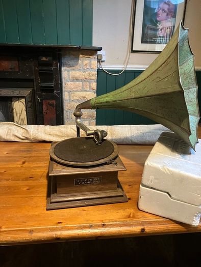 gramophone