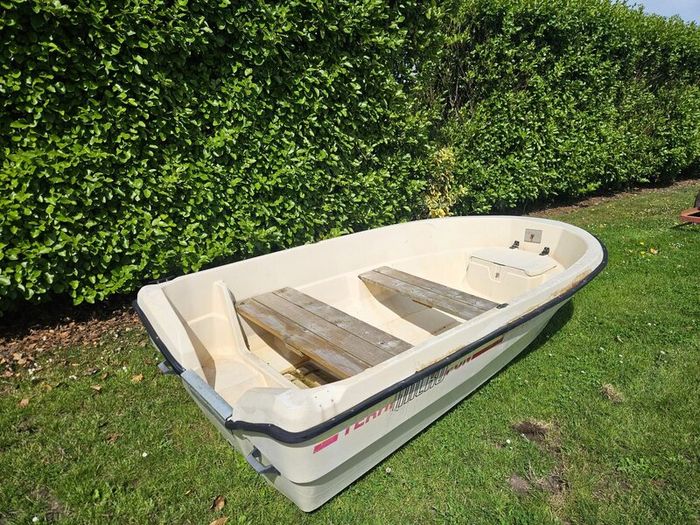 Tehri micro fun boat