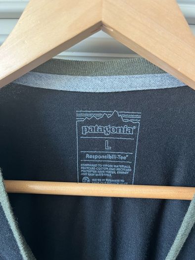 Patagonia Retro Style ResponsibiliTee T-shirt Large