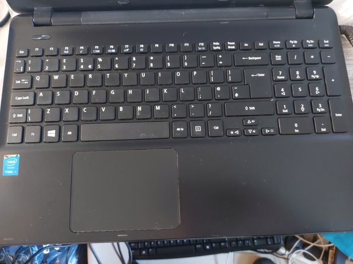 ACER Travelmate P256 Series, Model No. Z5WBH, Intel Core i3-4005U CPU, 1.7GHz, 4GB Ram, 500GB HDD, Windows 10, Microsoft Edge, Chrome and VLC