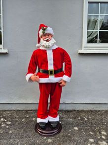 4' 5'' Santa