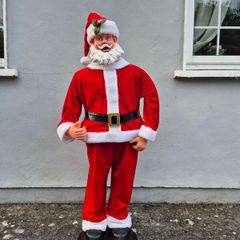 4' 5'' Santa