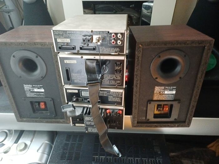Technics cd, tuner and cassette player