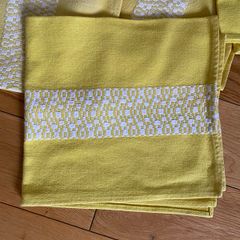 table cloths / selection of french vintage linen