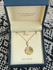 9ct gold disc necklace, new old stock