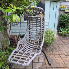 Outdoor Hanging Swing Chair with Cushion