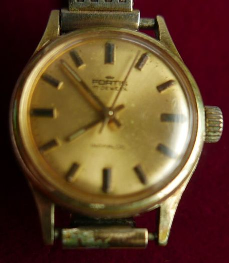 Vintage Fortis Gold Plated Wrist Watch Swiss 17 Jewel Incabloc Manual Wind Movement Swiss Made Wind up (works well and keeps time)