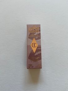 Charlotte Tilbury lipstick in cat walking