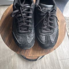 Sketchers runners
