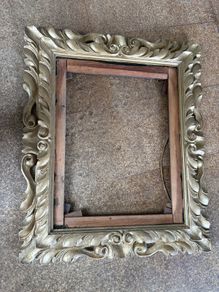 gilded wooden picture frame