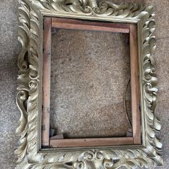 gilded wooden picture frame