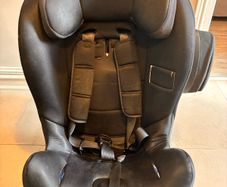 Axkid Move extended rear-facing seat