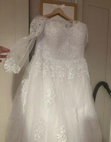 White wedding dress - never worn