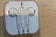 apple earphone