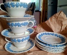 Rare Vintage Wedgewood Queensware Cups/saucers/plates