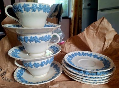 Rare Vintage Wedgewood Queensware Cups/saucers/plates