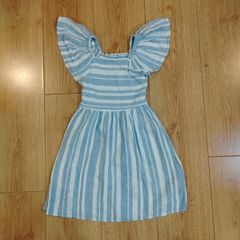 Dunnes Stores white/blue stripped dress (5-6y)