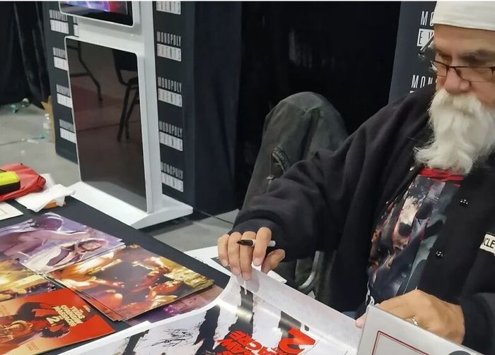 Bob Elmore Leatherface Autograph