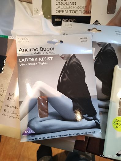 21 pairs of Tights, new (25367)