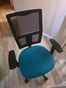 Ergonomic office chair