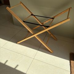 Moses basket wooden stand
