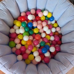 Ball pit and balls