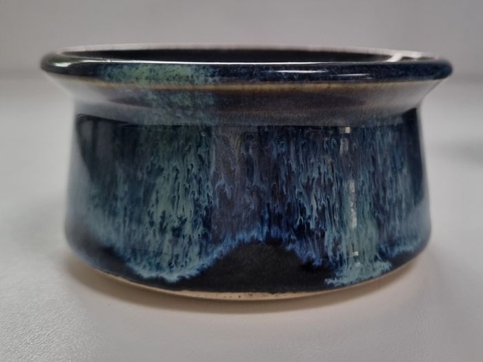 Stunning Bernard Kavanagh Handmade Irish Pottery Creamer & Dish Set