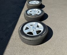 Land Rover Defender 20" Genuine Alloy wheels