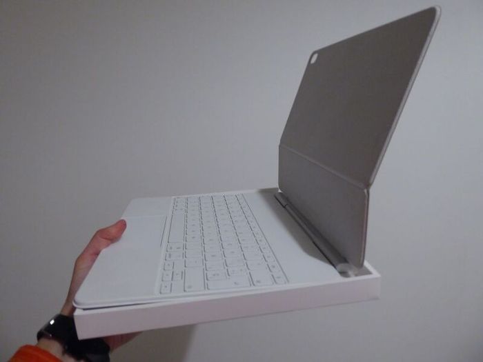 apple keyboard ipad 12.9"