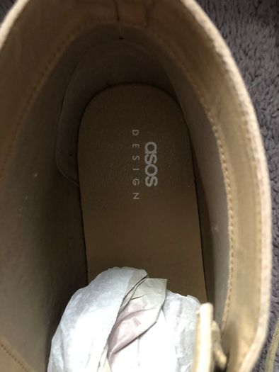 Mens boots size 8 worn once only reduced