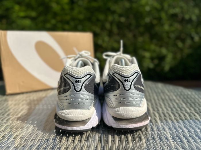 asics gel kayano 14