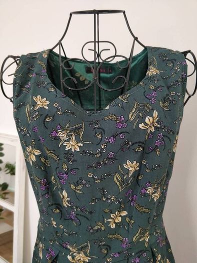 Green dress with flower pattern size 8