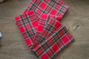 Christmas napkins + runner