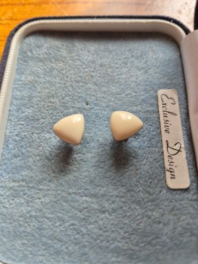 Vintage small white hypoallergenic earrings