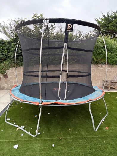 trampoline 10'