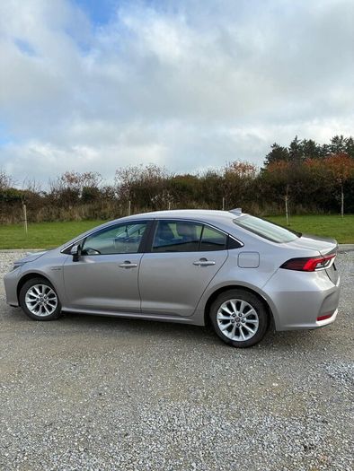Toyota Corolla 1.8 Petrol Hybrid Luna Auto