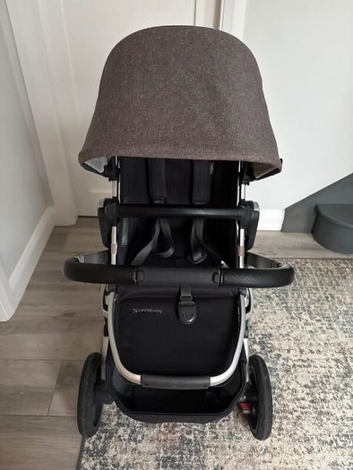 Uppa Baby Vista 2 travel system and accessories