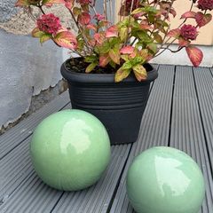 2 garden ornaments