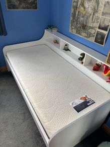 Single Bed with Pull Out Bed