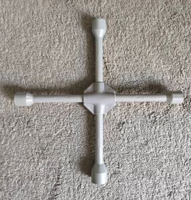 Wheel wrench